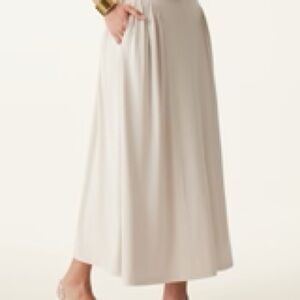 Curved Gathering Flared Midi Skirt with Pockets